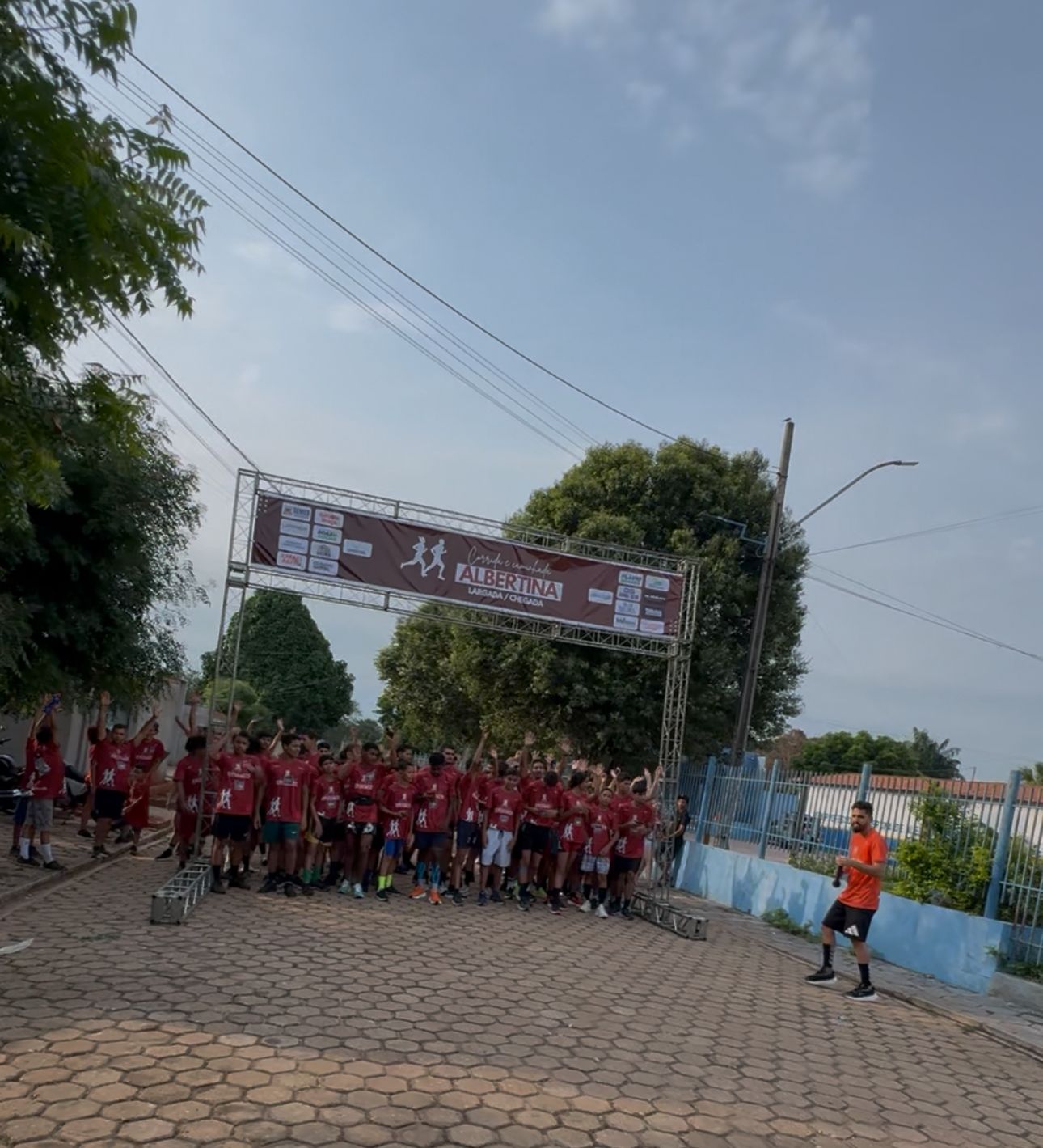 Corrida e caminhada promovido pela Escola Albertina