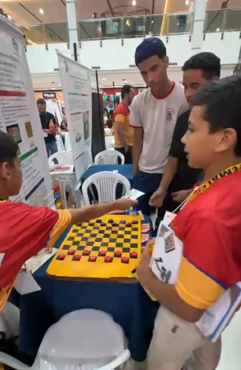 ALUNOS DE GOVERNADOR EDISON LOBÃO PARTICIPAM DA FEMALEC 2025