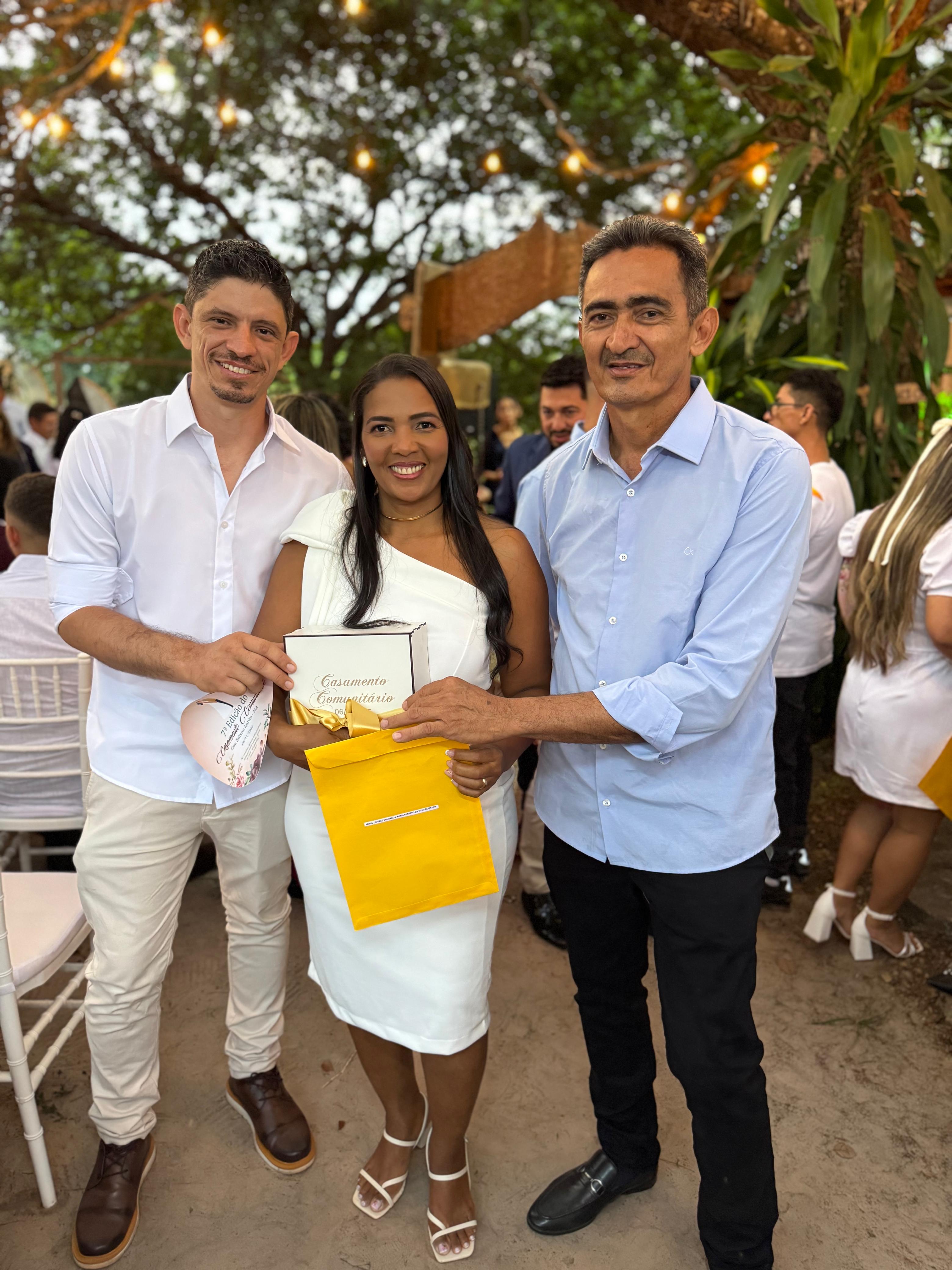 54 casais oficializam união na 7ª edição do Casamento Comunitário