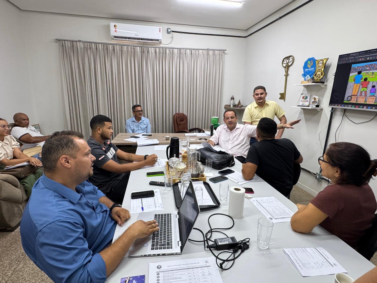 Prefeitura de Governador Edison Lobão alinha estratégias para o 1º Fórum Comunitário do Selo Un...