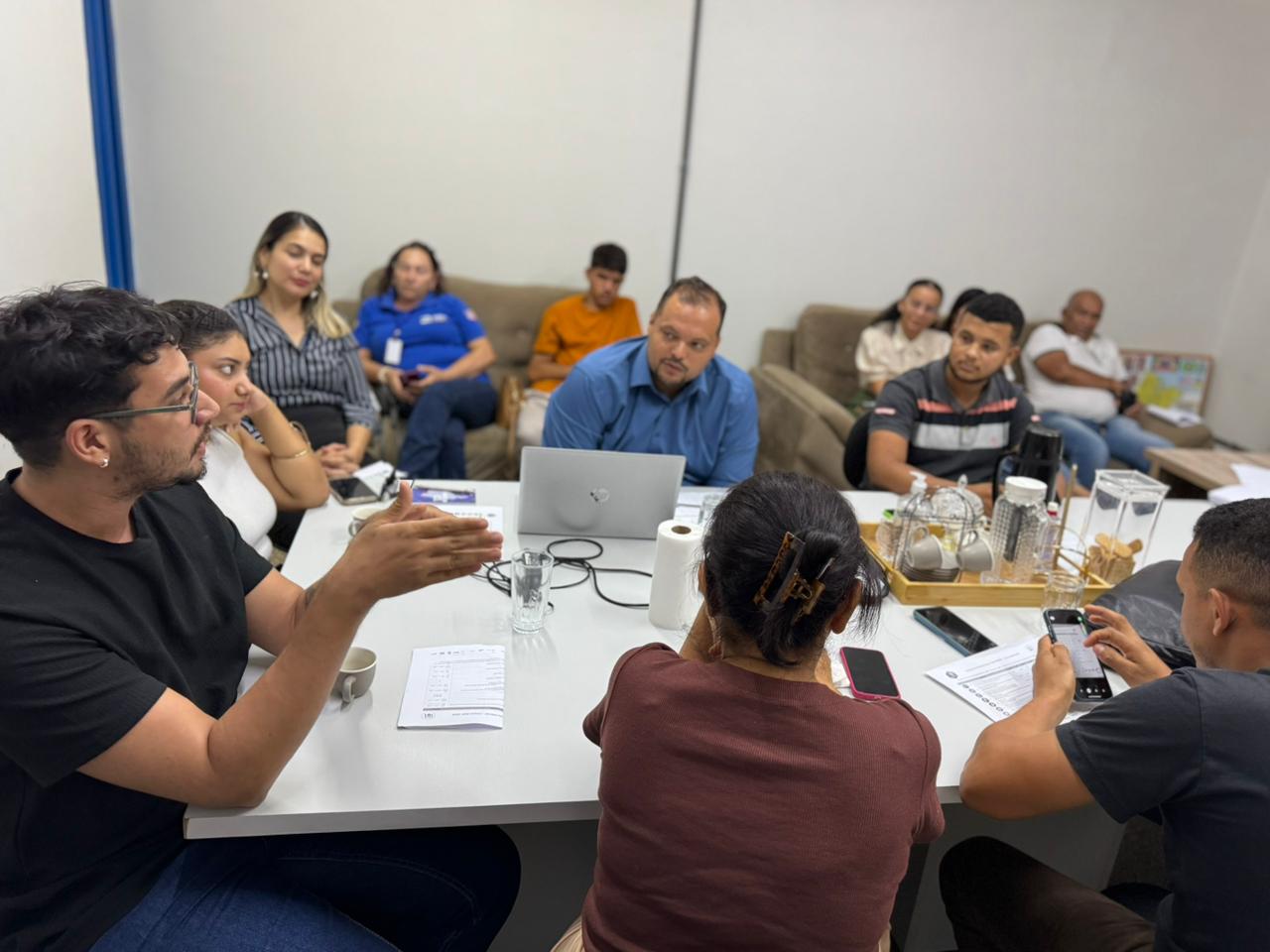 Prefeitura de Governador Edison Lobão alinha estratégias para o 1º Fórum Comunitário do Selo Un...