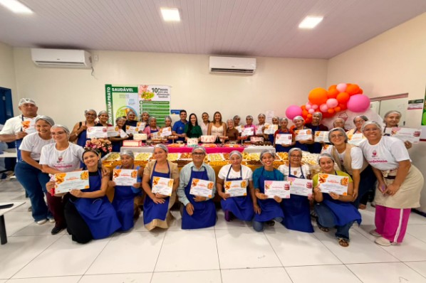 Prefeitura entrega certificados de cursos de Confeitaria e Salgados em Governador Edison Lobão