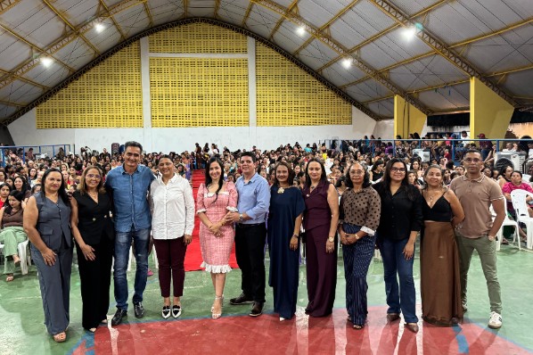 Prefeitura realiza emocionante homenagem ao Dia das Mães no Distrito Bananal