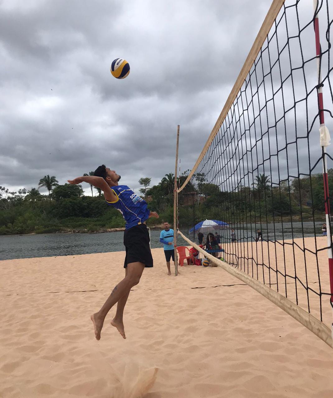 Secretaria Municipal de Juventude, Esporte e Lazer (SEDEL) promove torneio de vôlei de areia na praia do Setor