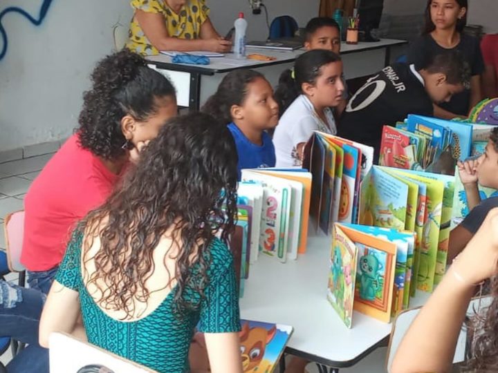 Biblioteca Professor Antonio José recebe Crianças e Adolescentes do SCFV do Centro de Referência de Asistência Social da sede