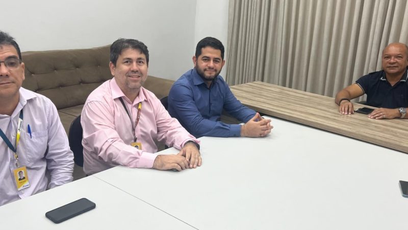 Superintente dos Correios no Sul do Maranhão se reúne com o prefeito Geraldo Braga buscando parcerias de trabalho e serviços com o município